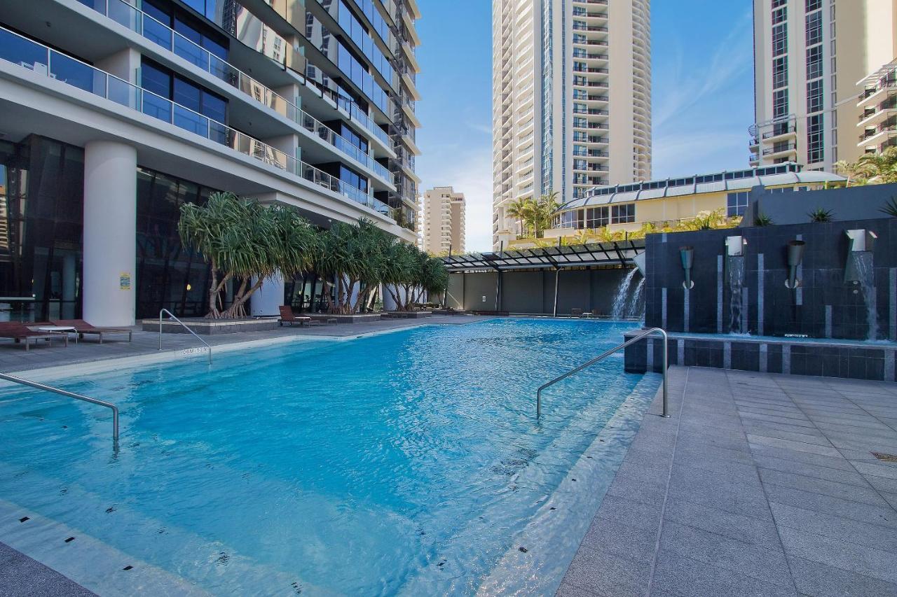 Spectacular Family Kids Free 3 Bedroom Ocean At Circle On Cavill - Q Apartment *