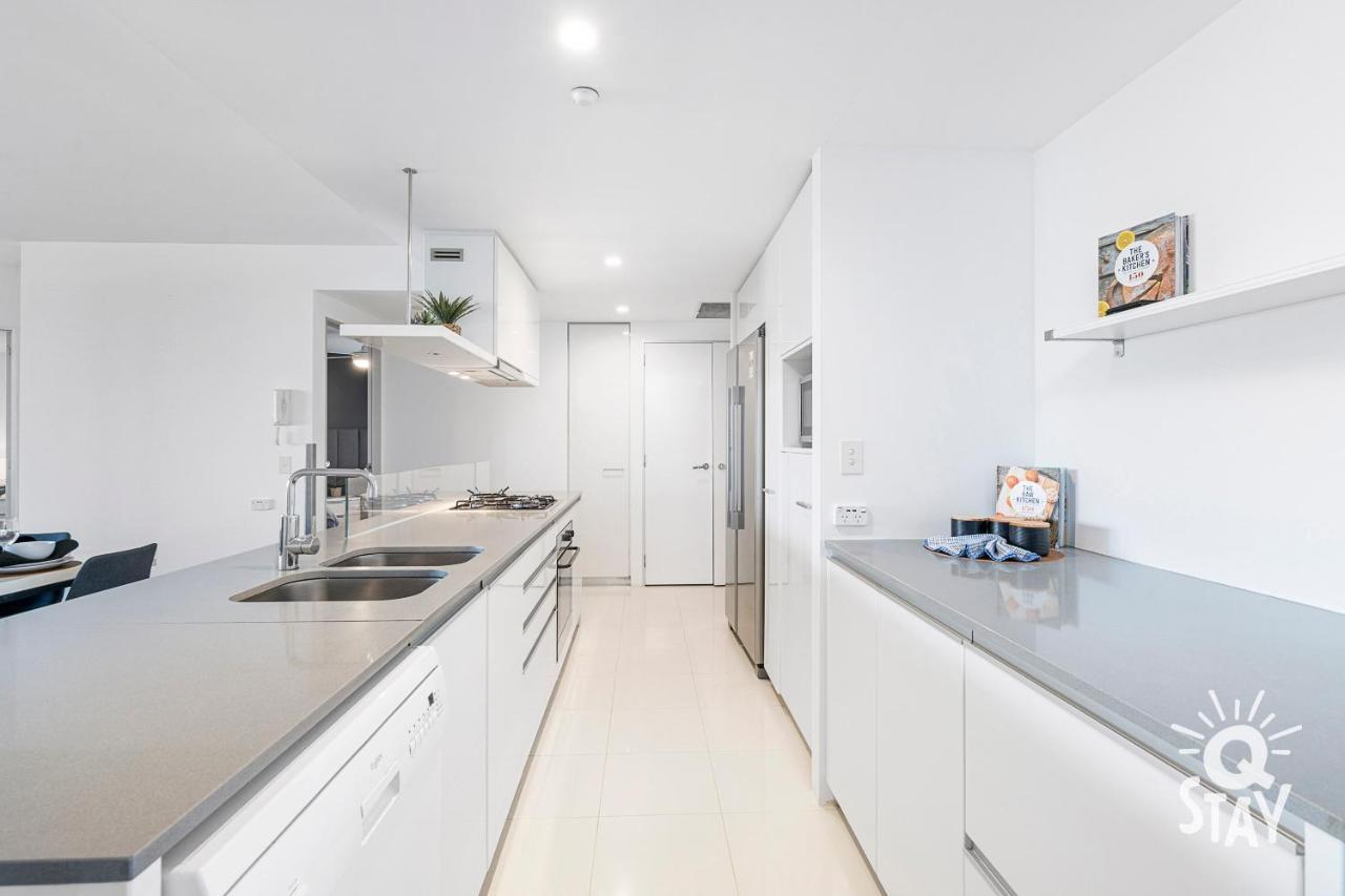 Spectacular Family Kids Free 3 Bedroom Ocean At Circle On Cavill - Q Apartment *