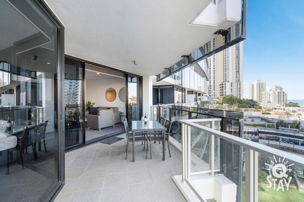 Spectacular Family Kids Free 3 Bedroom Ocean At Circle On Cavill - Q Apartment Gold Coast