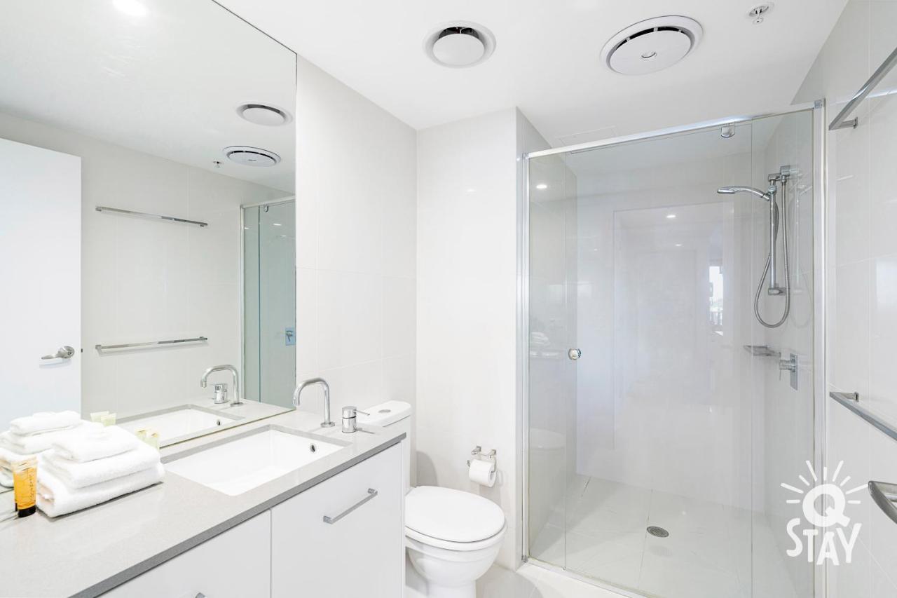 Spectacular Family Kids Free 3 Bedroom Ocean At Circle On Cavill - Q Apartment