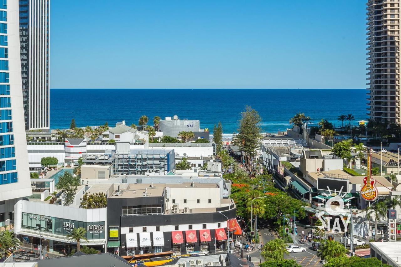 Spectacular Family Kids Free 3 Bedroom Ocean At Circle On Cavill - Q *