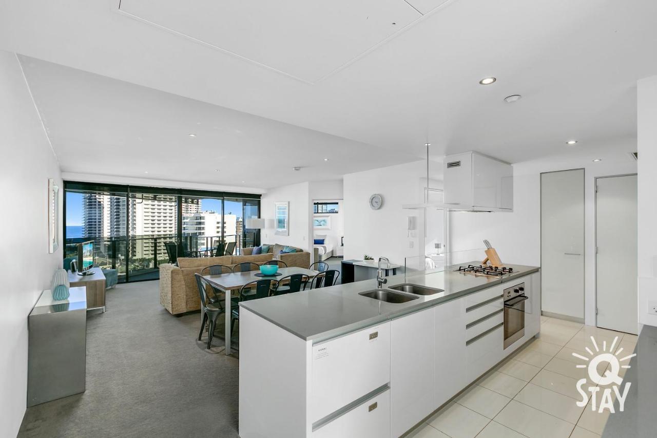 Spectacular Family Kids Free 3 Bedroom Ocean At Circle On Cavill - Q Apartment *