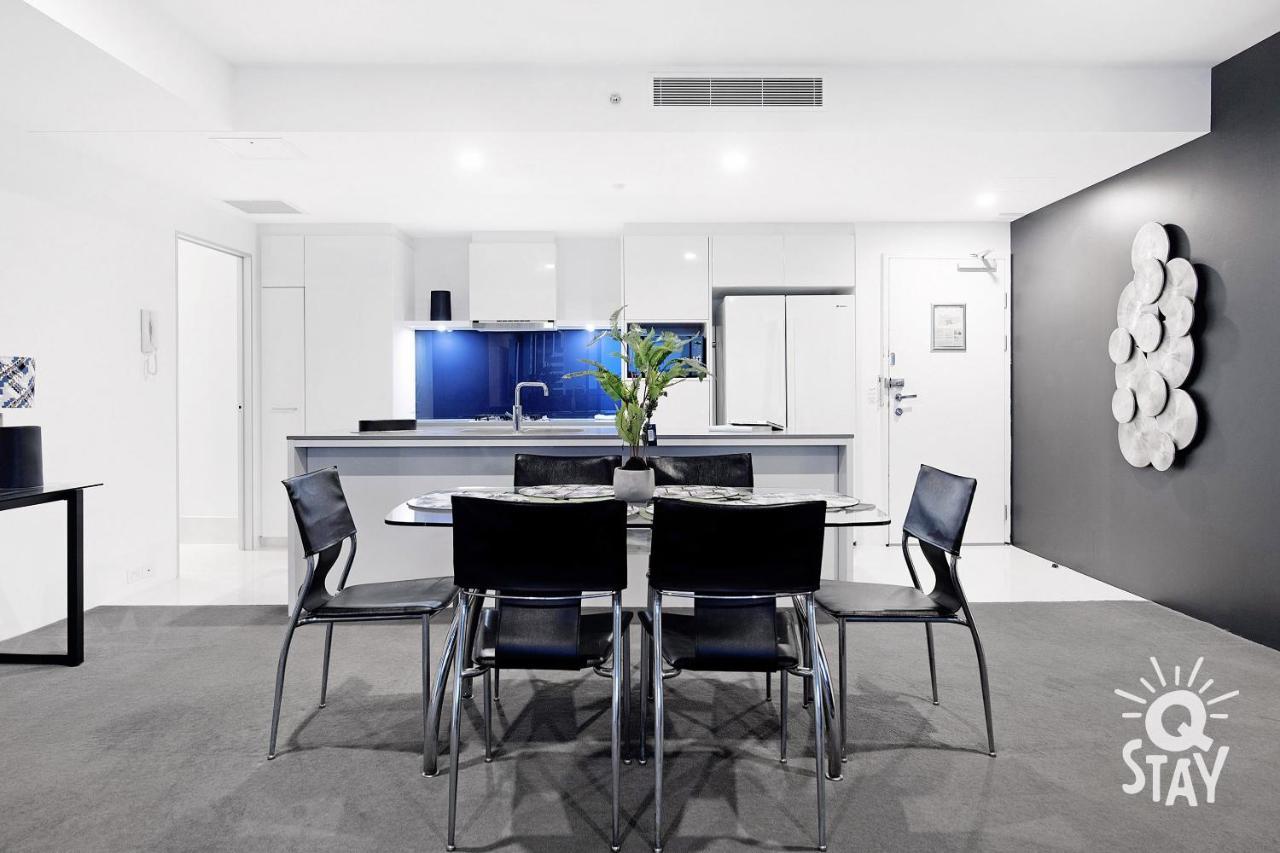 Spectacular Family Kids Free 3 Bedroom Ocean At Circle On Cavill - Q Apartment