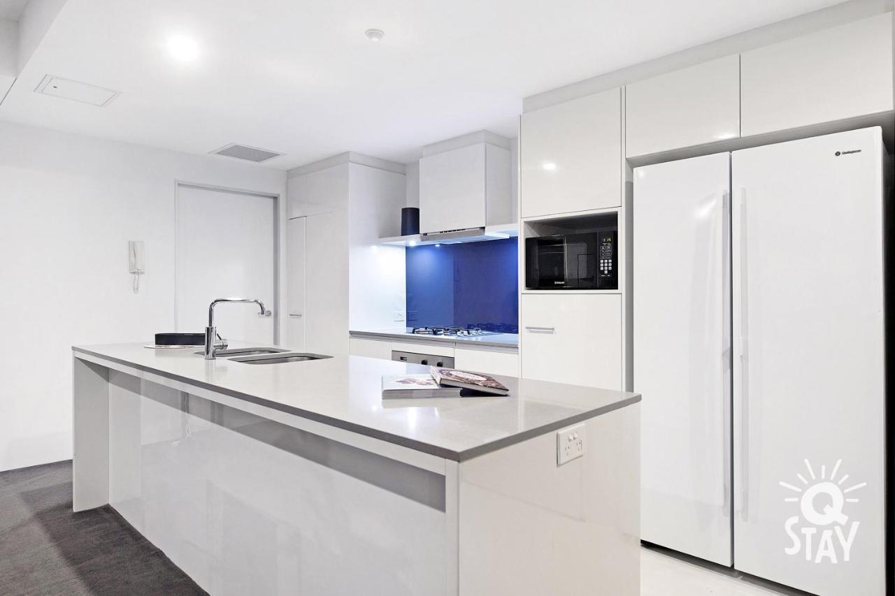 Spectacular Family Kids Free 3 Bedroom Ocean At Circle On Cavill - Q Apartment Gold Coast