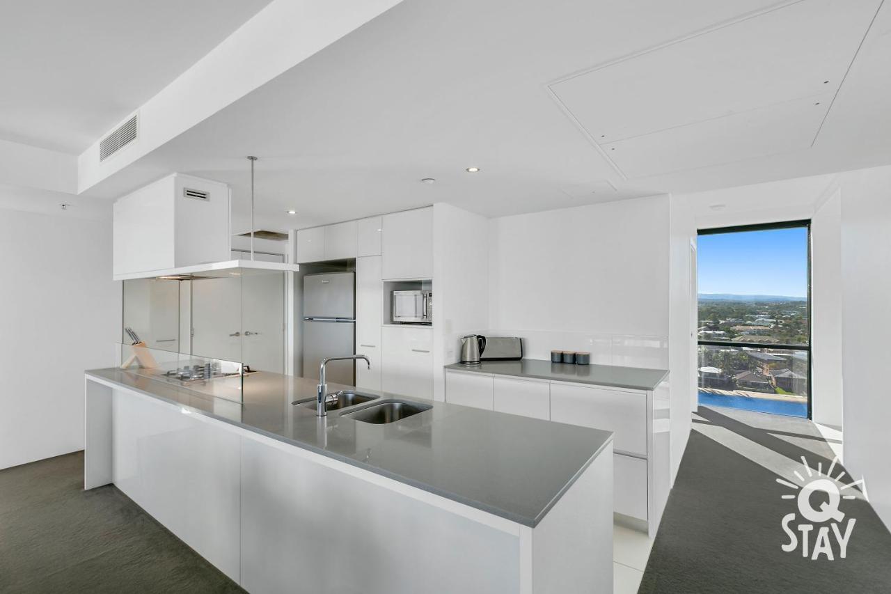 Spectacular Family Kids Free 3 Bedroom Ocean At Circle On Cavill - Q