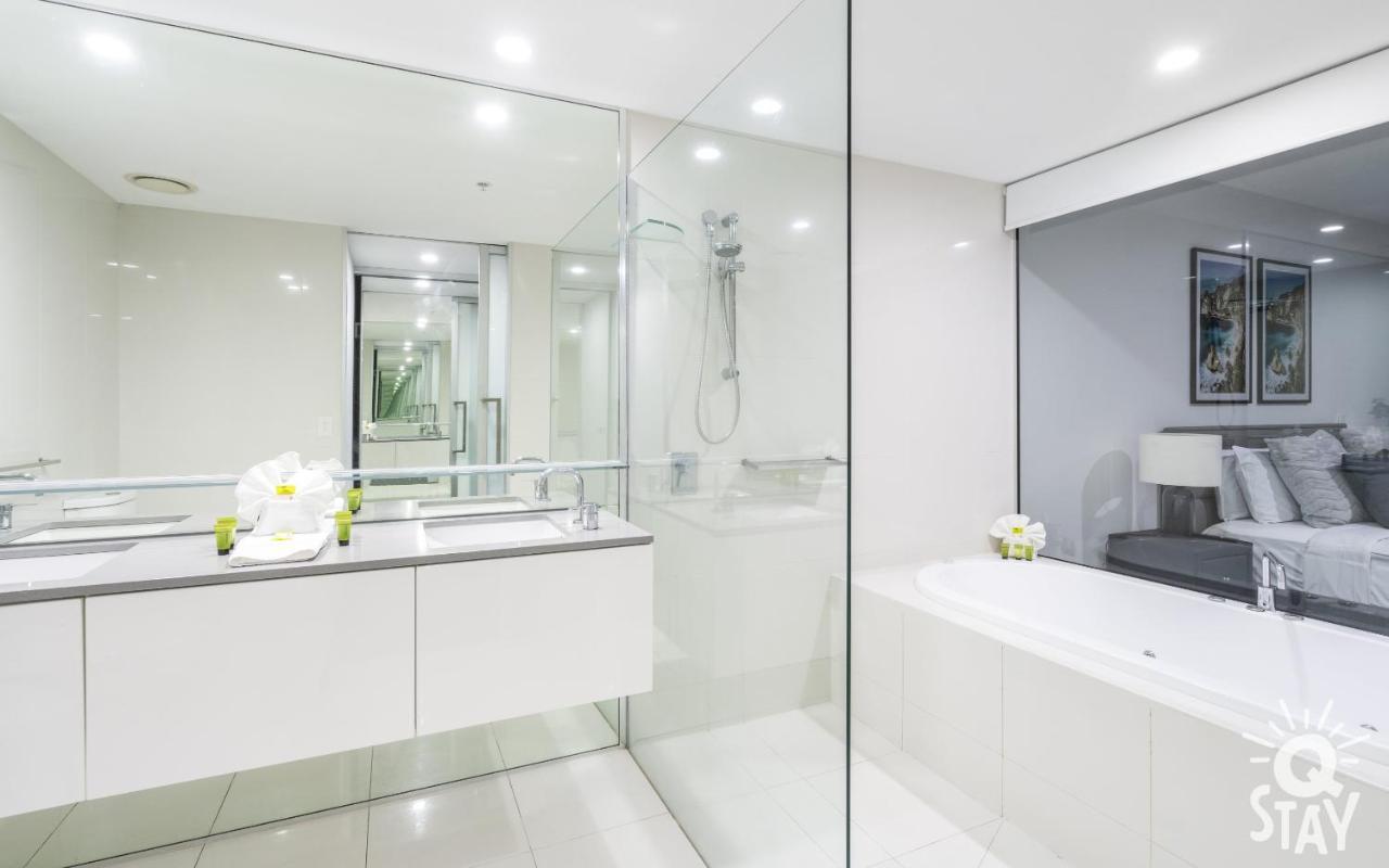Spectacular Family Kids Free 3 Bedroom Ocean At Circle On Cavill - Q Apartment