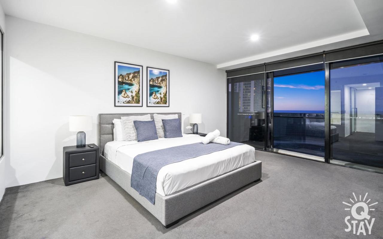 Spectacular Family Kids Free 3 Bedroom Ocean At Circle On Cavill - Q Apartment Gold Coast