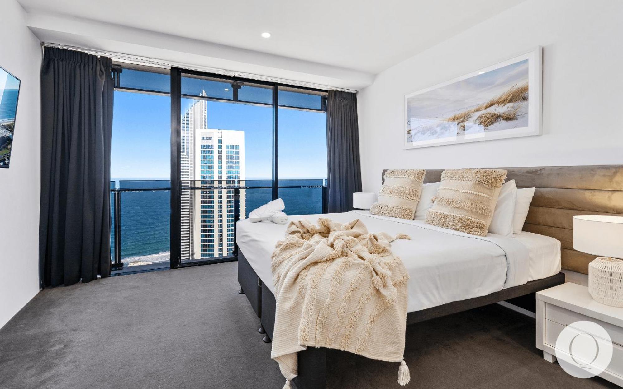 Spectacular Family Kids Free 3 Bedroom Ocean At Circle On Cavill - Q Gold Coast