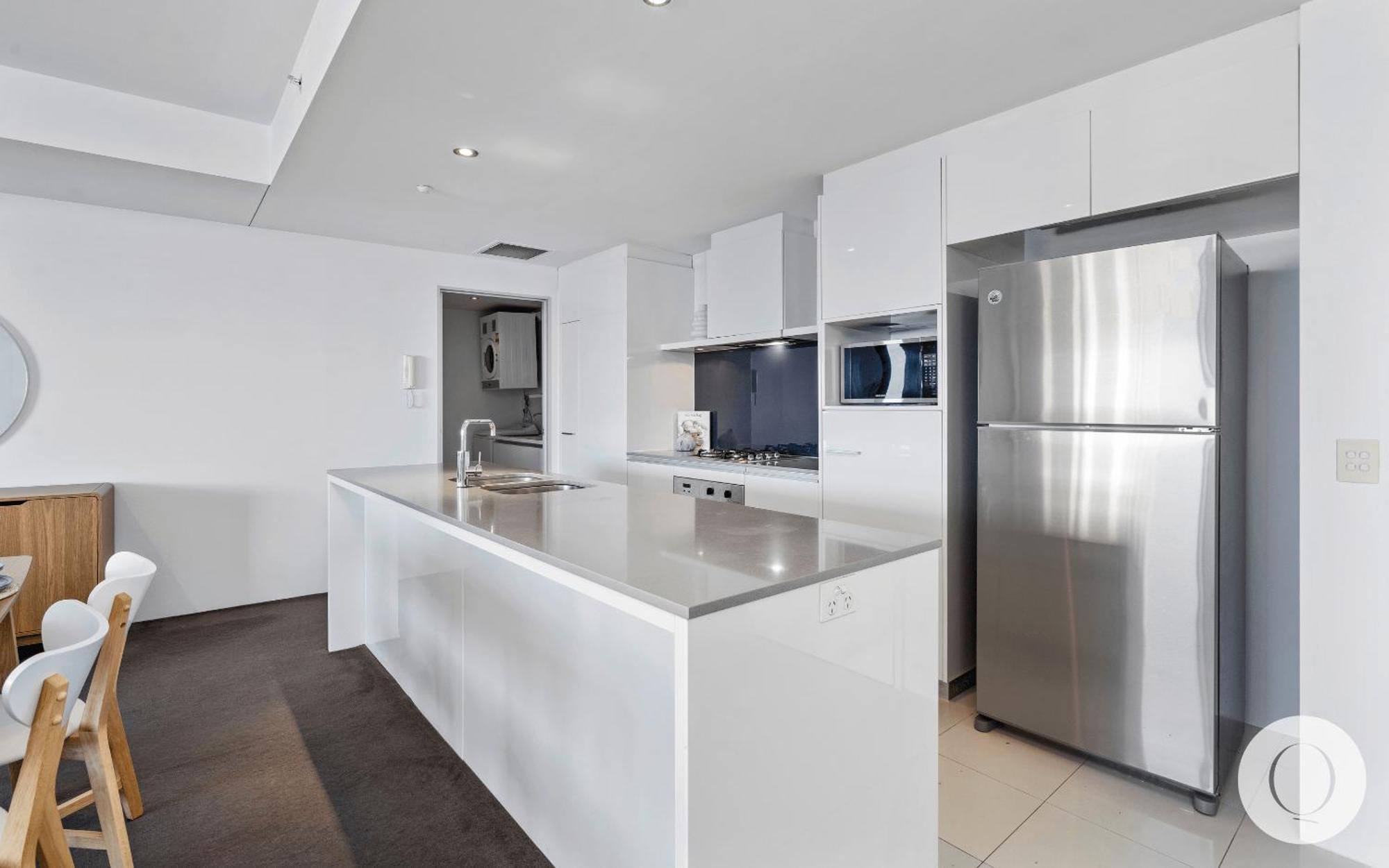 Spectacular Family Kids Free 3 Bedroom Ocean At Circle On Cavill - Q