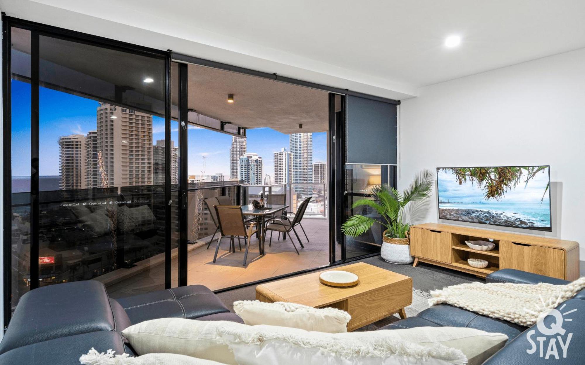 Spectacular Family Kids Free 3 Bedroom Ocean At Circle On Cavill - Q Gold Coast
